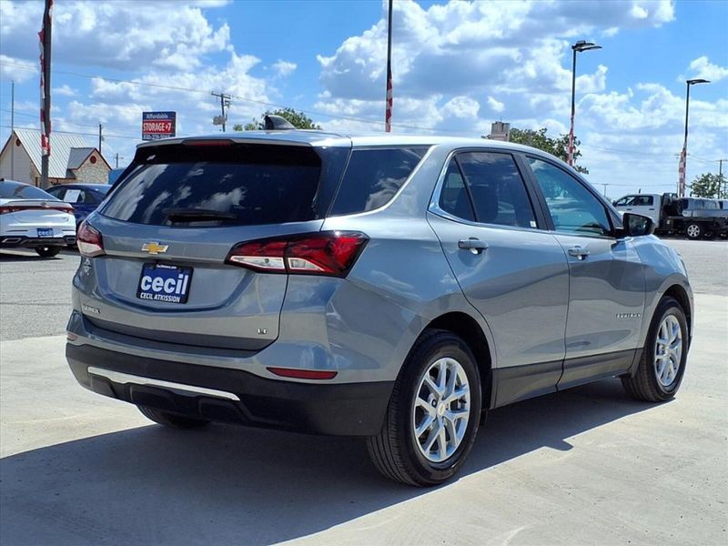 2023 Chevrolet Equinox LT photo 13