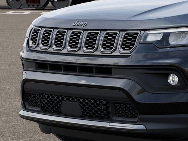 New 2026 Jeep Compass Latitude Altitude 4x4Image 11