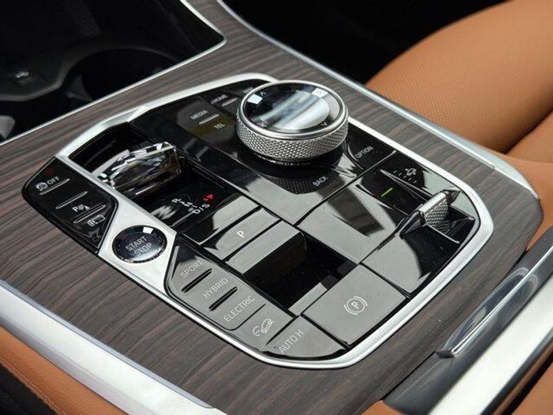 New 2026 BMW X5 xDrive50eImage 24