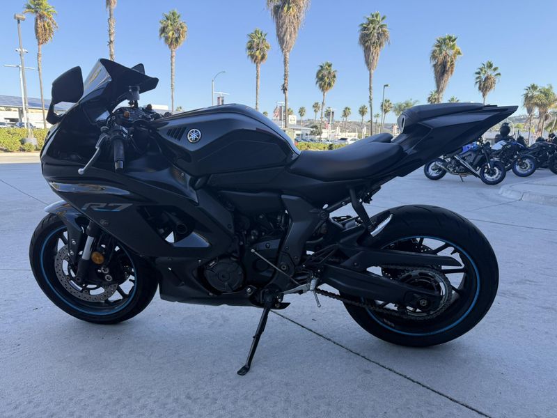 Used 2023 Yamaha YZF R7 Image 7