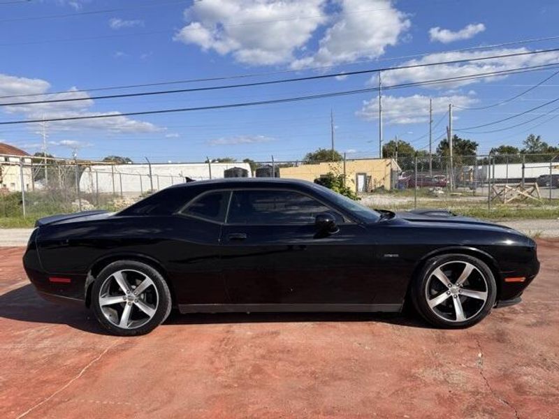 Used 2016 Dodge Challenger R/TImage 4