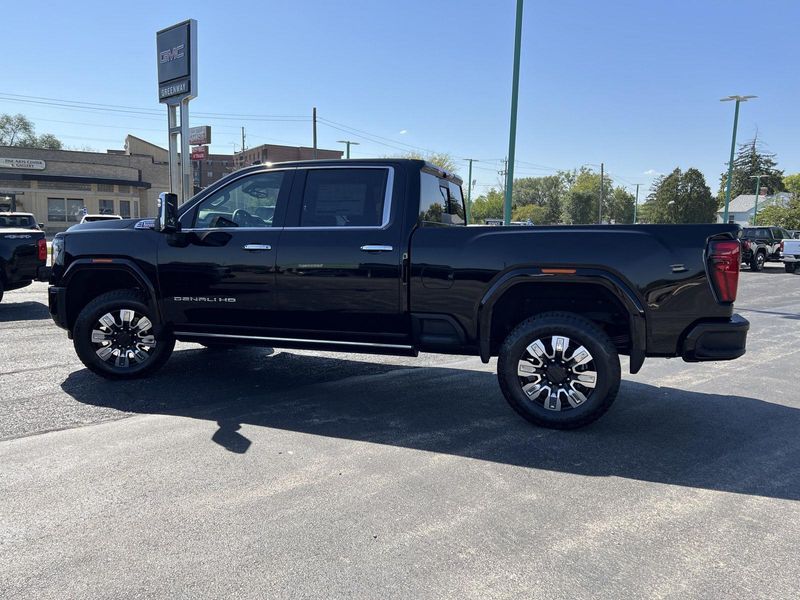 2026 Gmc Sierra HD Denali photo 10