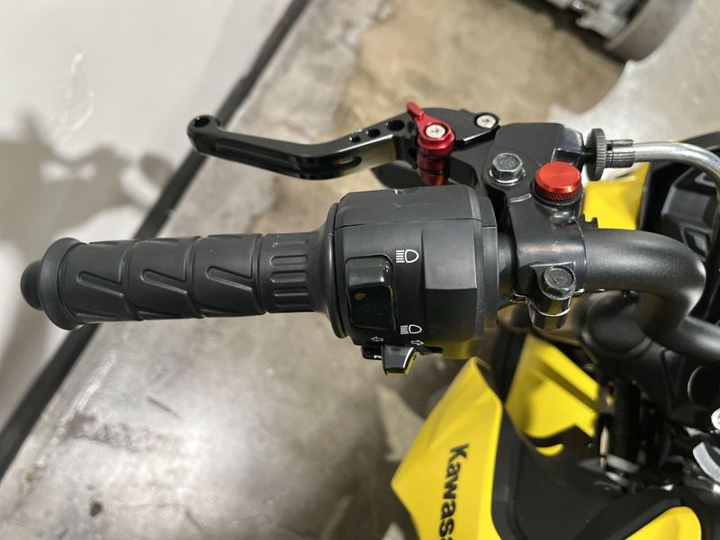 Used 2022 Kawasaki Z125 PRO Base Image 16