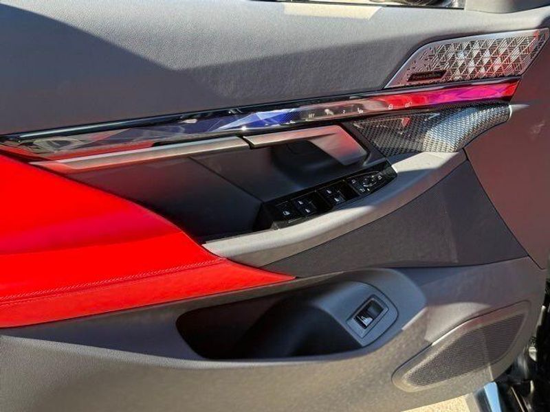 New 2026 BMW M5 BaseImage 15