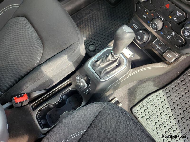 Used 2023 Jeep Renegade Latitude