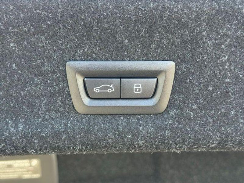 Used 2025 BMW 3 Series M340i xDriveImage 17