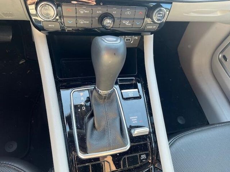 Used 2023 Jeep Compass LimitedImage 12