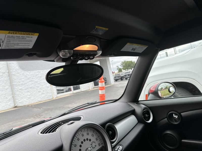 Used 2014 MINI Convertible Image 23