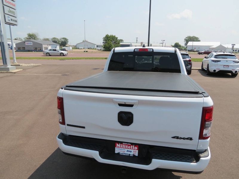 2022 RAM 1500 Big Horn 4x4 4dr Crew Cab 5.6 ft. SB PickupImage 7