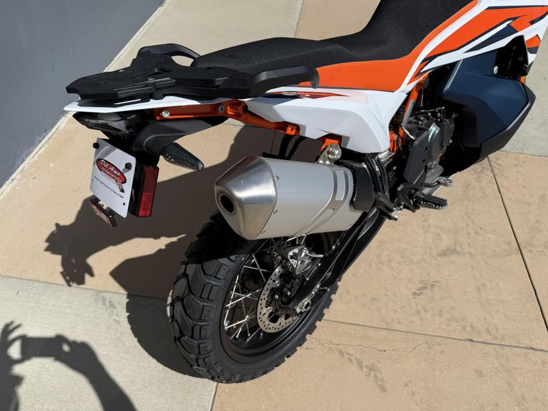 New 2024 KTM 890 ADVENTURE R Image 9