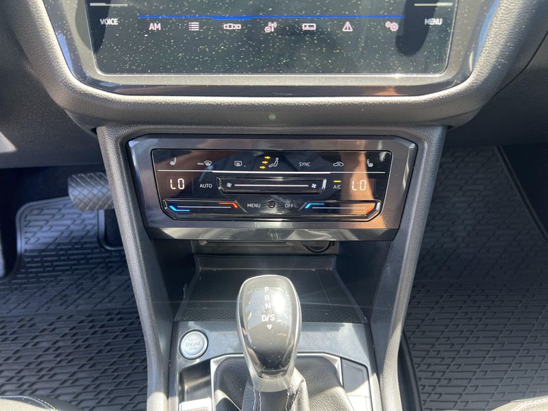 2022 Volkswagen Tiguan SEImage 15
