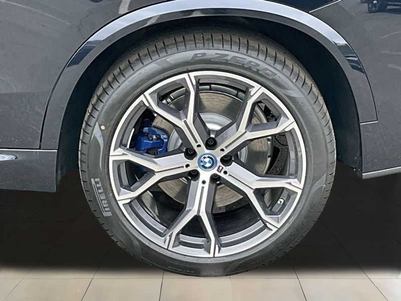 2025 BMW X5 xDrive50eImage 17