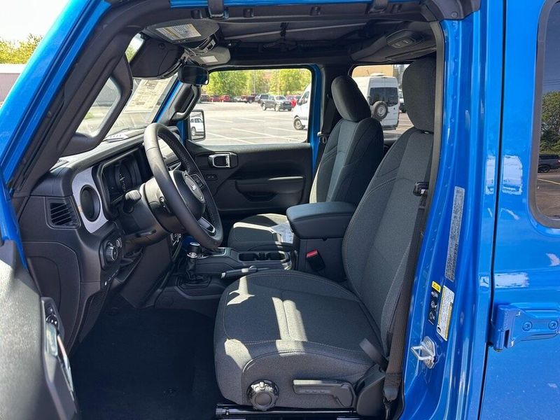 2025 Jeep Wrangler 4-door Sport S 4xeImage 12