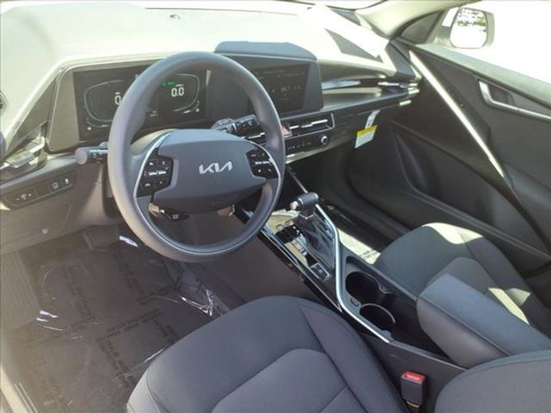 2024 Kia Niro LXImage 20