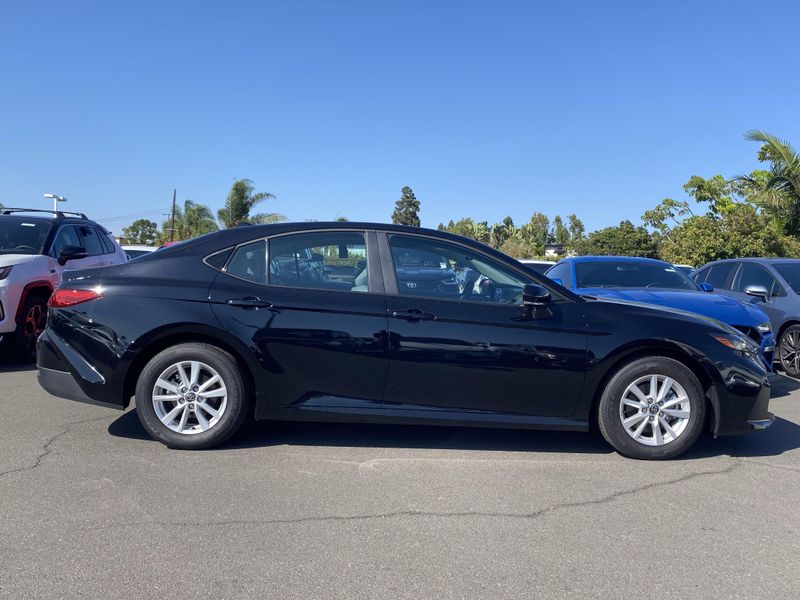 Used 2025 Toyota Camry LEImage 2