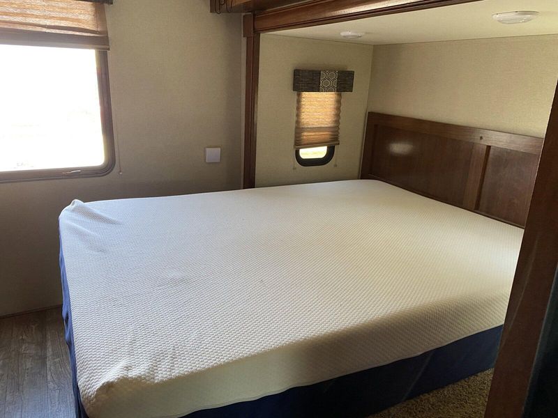 Used 2018 FOREST RIVER FR3 29DS Image 25