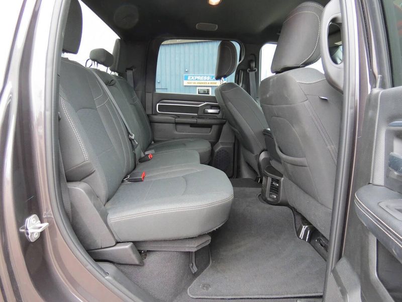 Used 2026 RAM 2500 Big Horn 4x4 4dr Crew Cab 6.3 ft. SB PickupImage 15