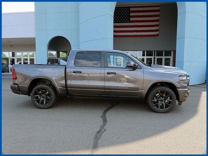 2025 RAM 1500 LaramieImage 3
