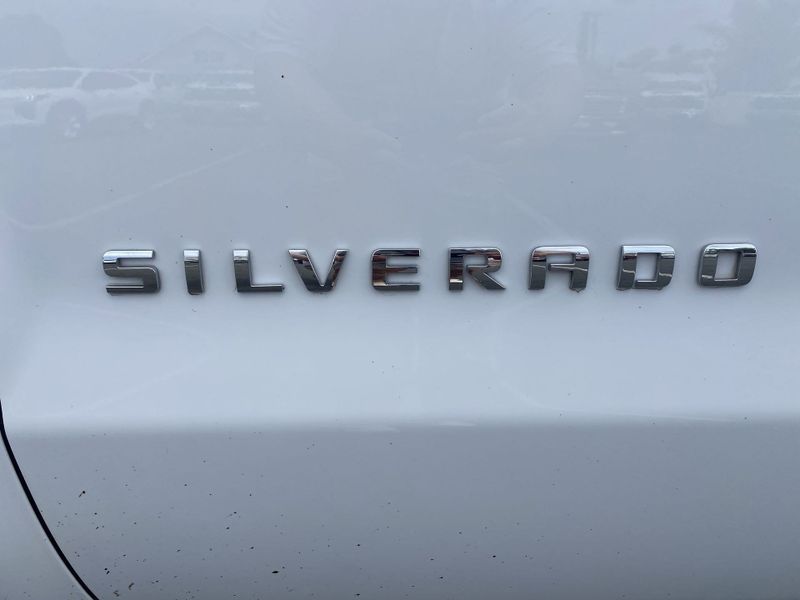 2017 Chevrolet Silverado 1500 CustomImage 30