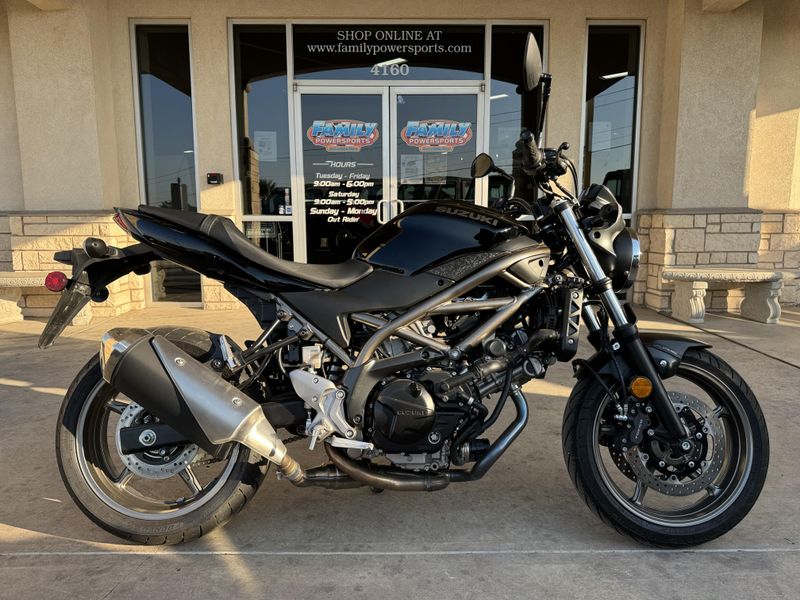 2024 Suzuki SV650 ABS GLASS SPARKLE BLACKImage 1