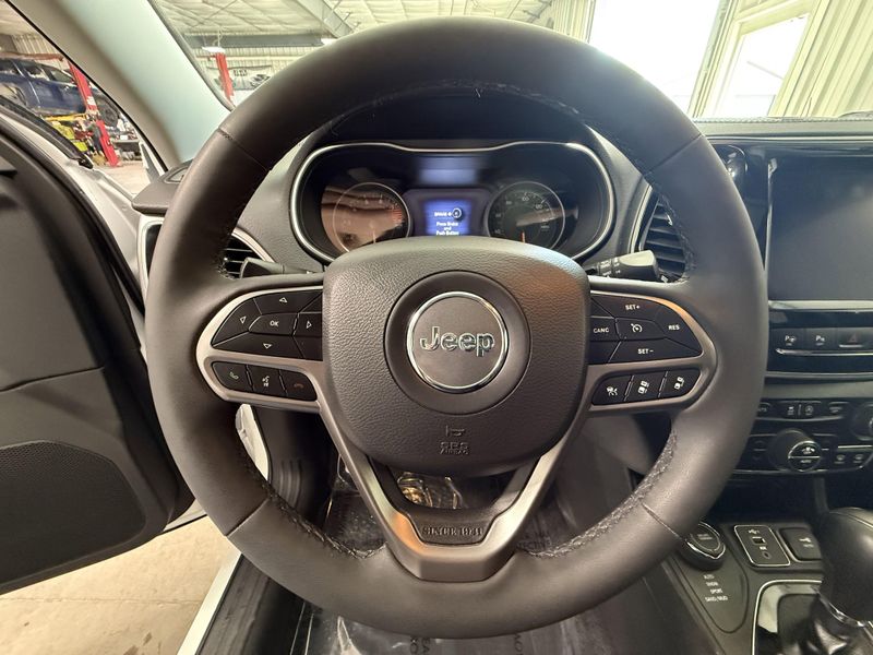 Used 2022 Jeep Cherokee LimitedImage 26