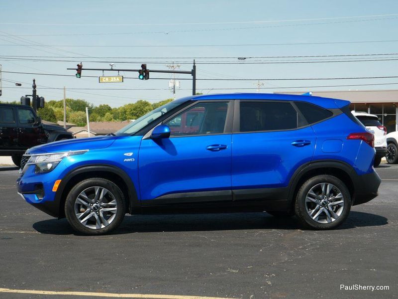 Used 2023 Kia Seltos LX