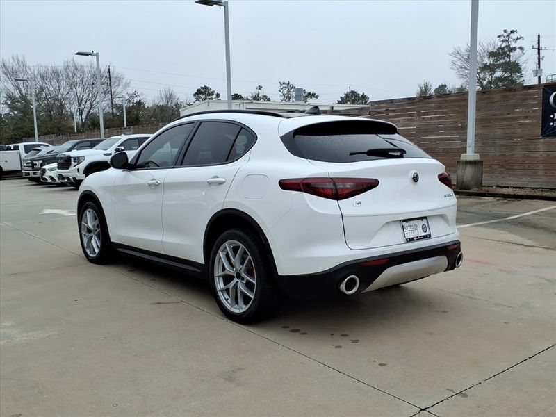 Used 2019 Alfa Romeo Stelvio Ti SportImage 8