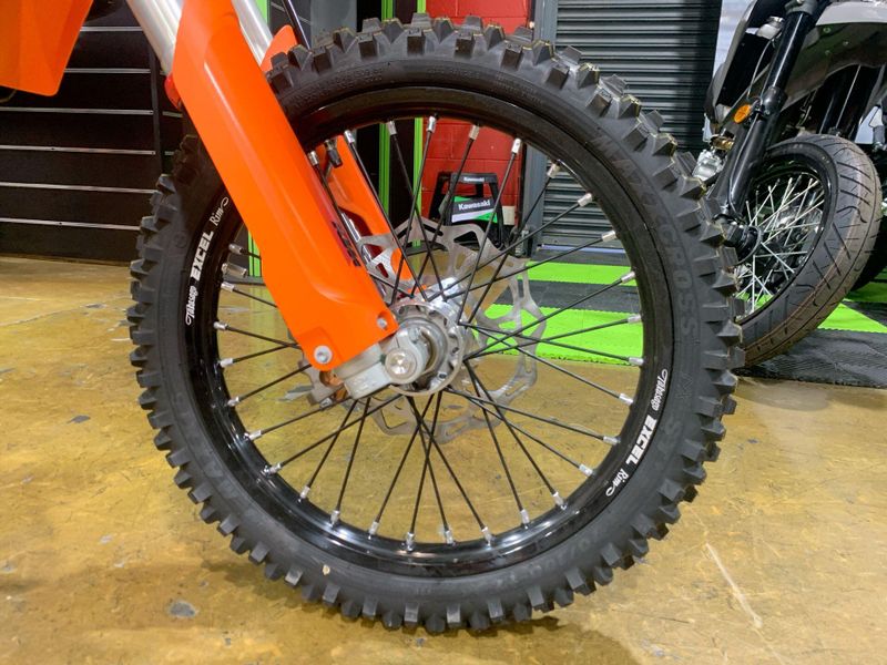New 2025 KTM 85 SX 17&sol;14 Image 10