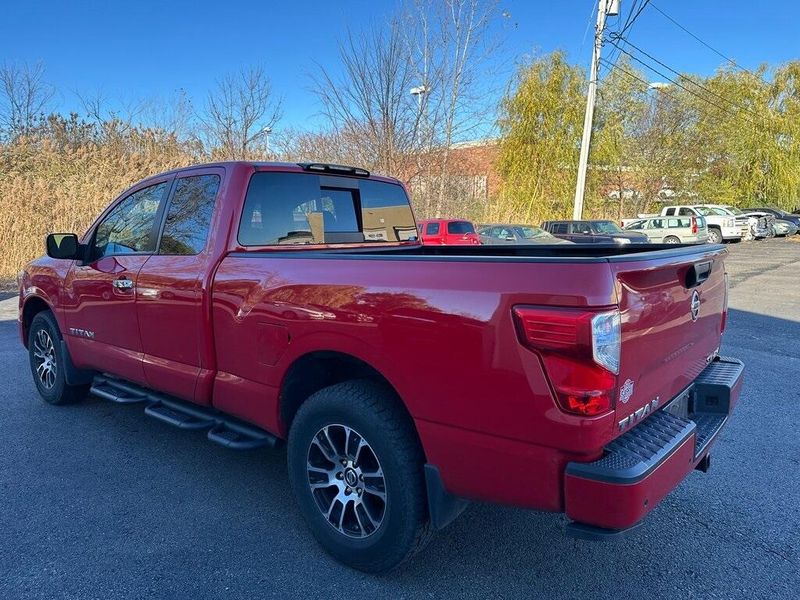 2021 Nissan Titan SVImage 16