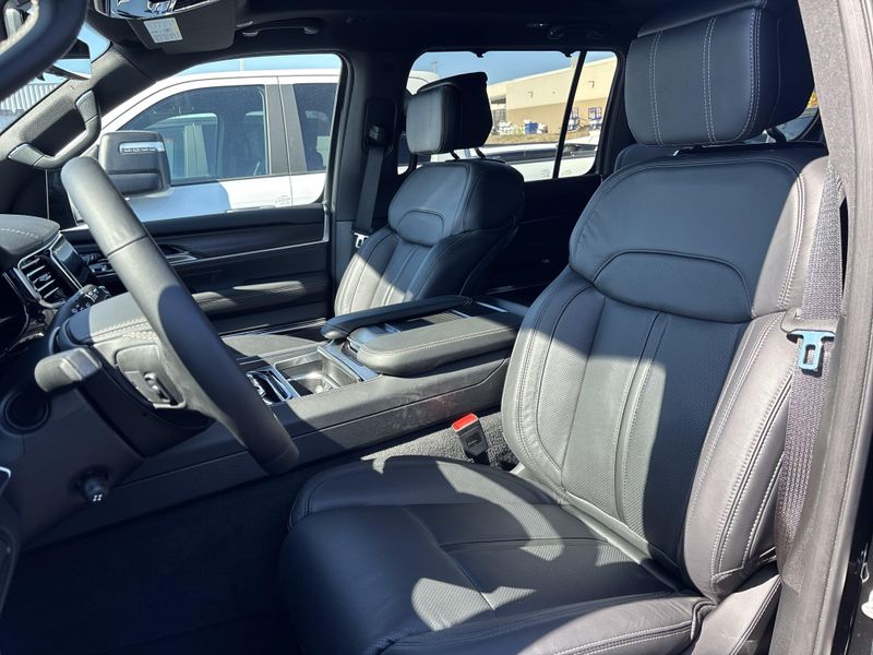 2026 Jeep Grand Wagoneer Summit Obsidian 4x4Image 34