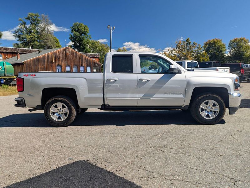 2018 Chevrolet Silverado 1500 LT photo 6
