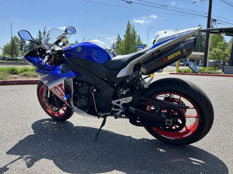 Used 2010 Yamaha YZF R1 LE 