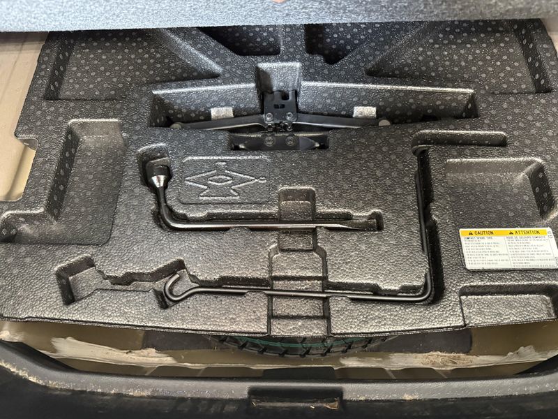 Used 2018 Toyota Avalon LimitedImage 6