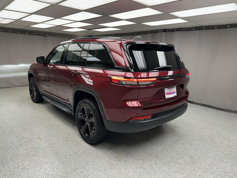 Used 2025 Jeep Grand Cherokee LimitedImage 17