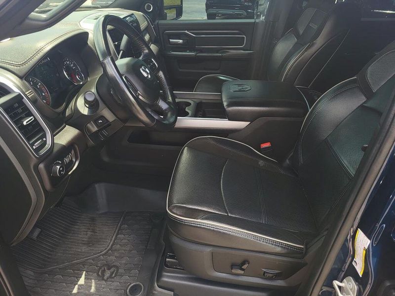 2023 RAM 3500 LaramieImage 28