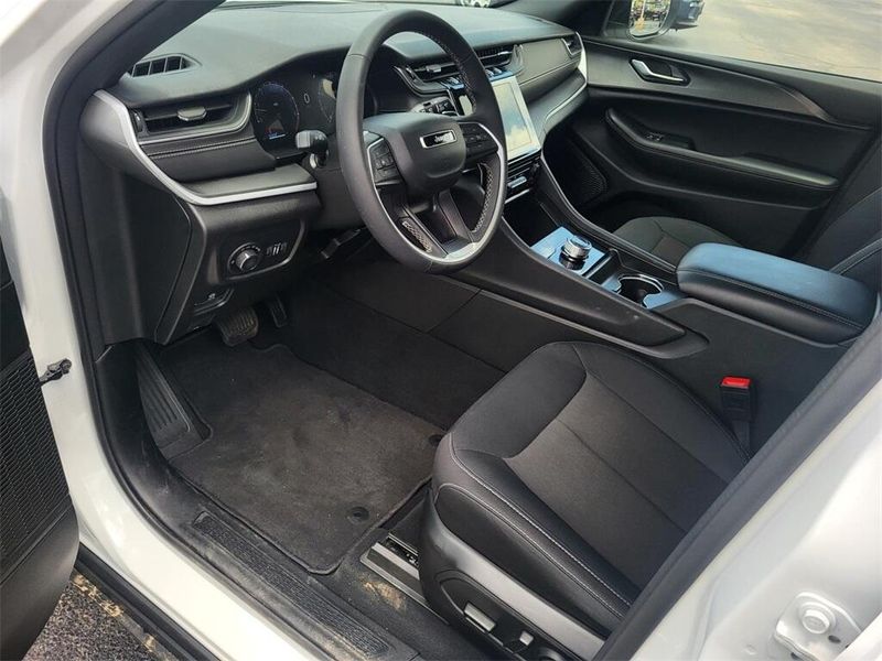 2024 Jeep Grand Cherokee LaredoImage 24