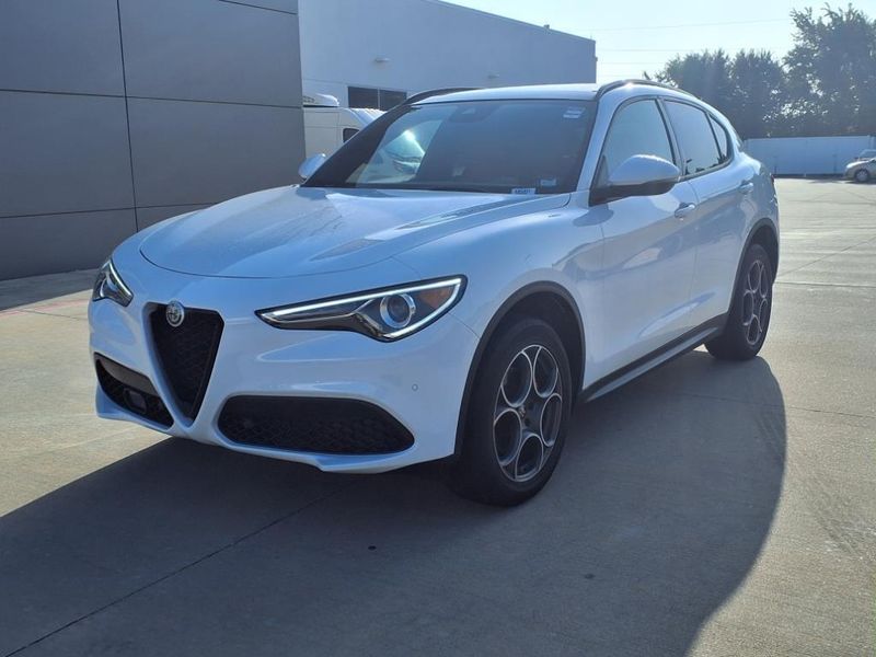 2022 Alfa Romeo Stelvio SprintImage 12