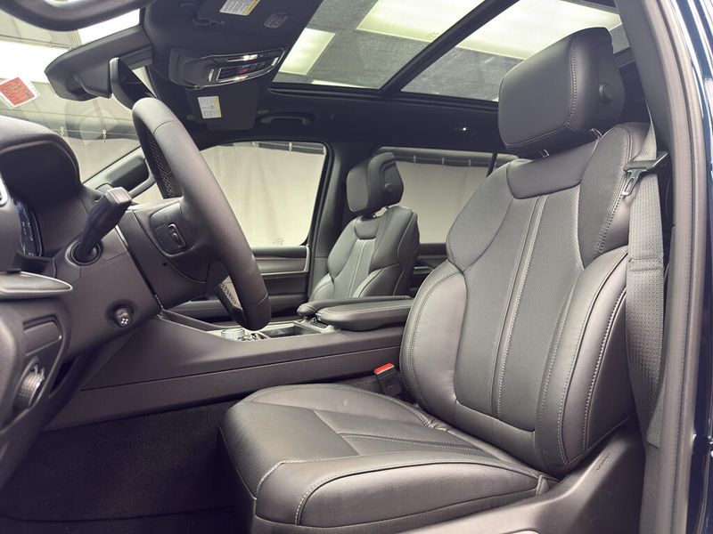 2026 Jeep Grand Wagoneer Upland 4x4Image 7