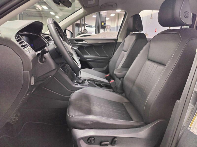 2023 Volkswagen Tiguan SE 7 Passenger SeatingImage 13