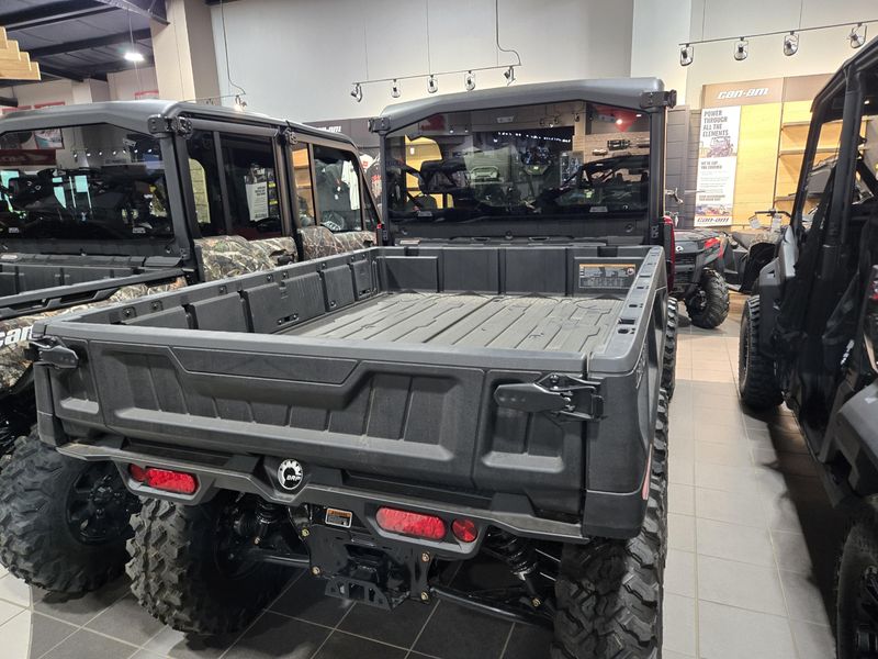 New 2025 Can-Am DEFENDER 6X6 LIMITED CAB HD10 FIERY RED Image 18