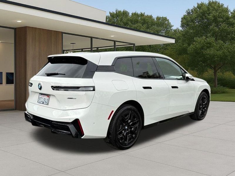 Used 2026 BMW iX xDrive60Image 8