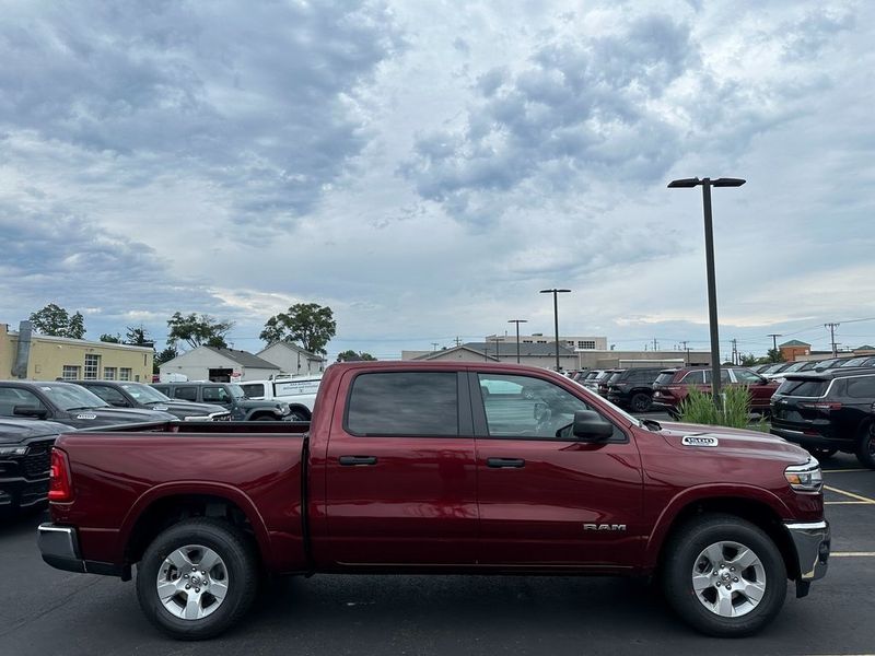 2025 RAM 1500 Big Horn Crew Cab 4x4 5