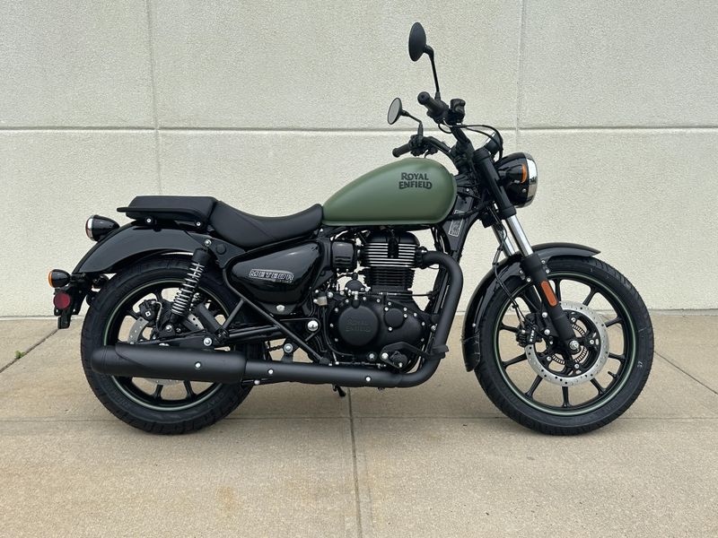 2024 Royal Enfield Meteor 350Image 2