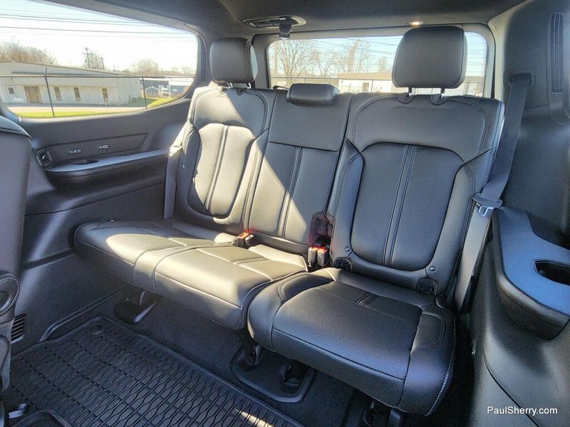 2026 Jeep Grand Wagoneer Upland 4x4