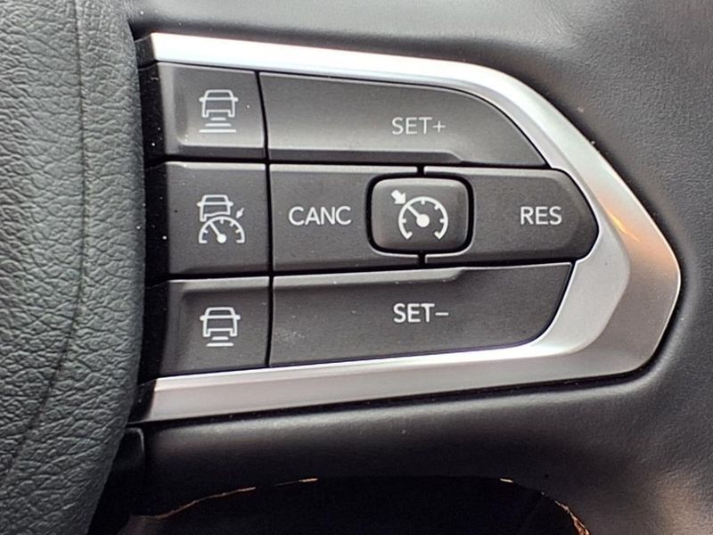 Used 2022 Jeep Compass LimitedImage 24