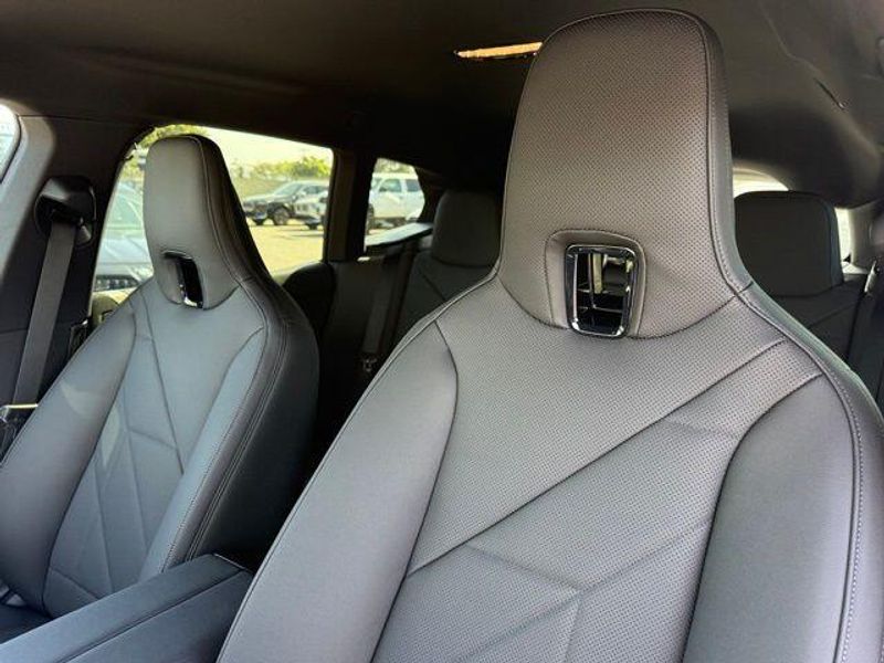 New 2026 BMW iX xDrive45Image 18