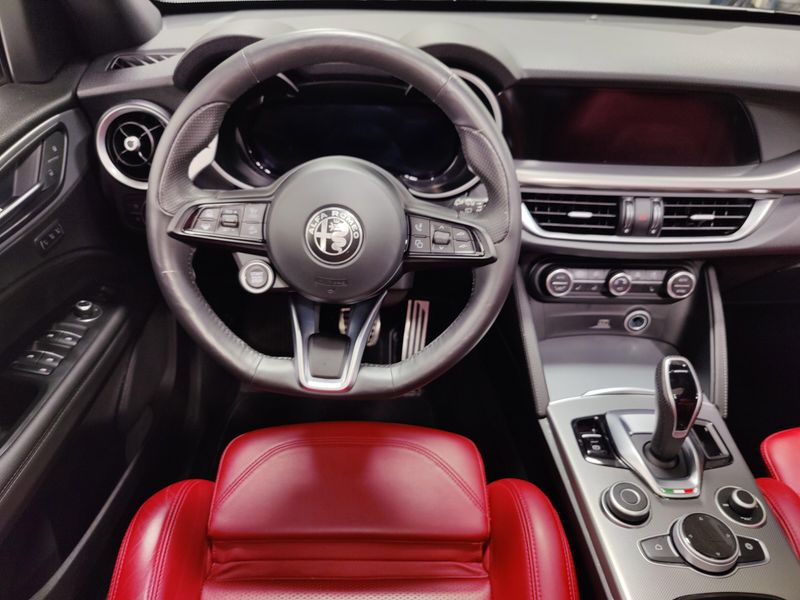 Used 2024 Alfa Romeo Stelvio Veloce AWD w/Activ AssistImage 22