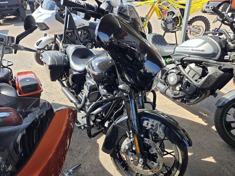USED 2020 HARLEY STREET GLIDE SPECIAL Image 1