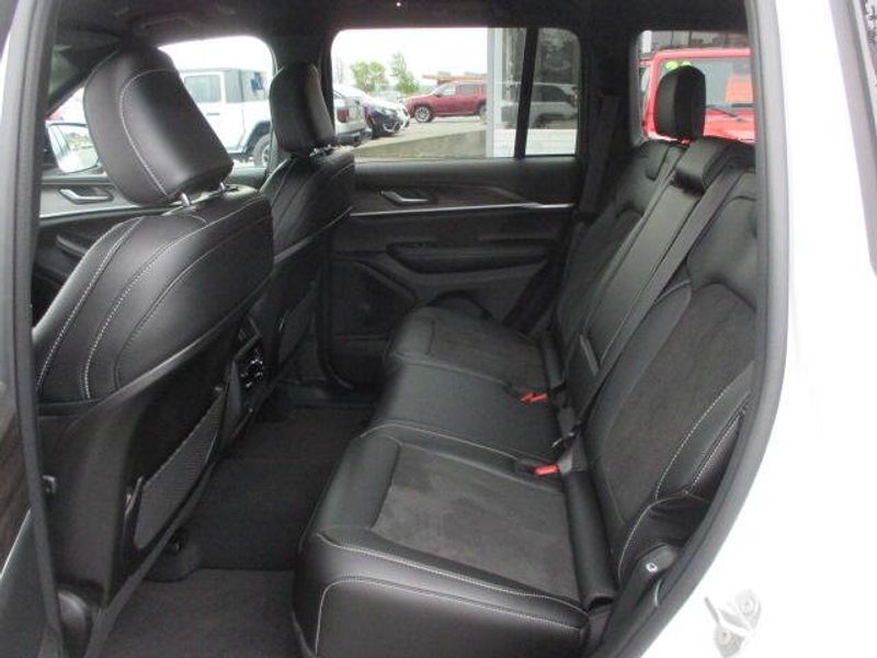 New 2026 Jeep Grand Cherokee Laredo Altitude 4x4Image 22