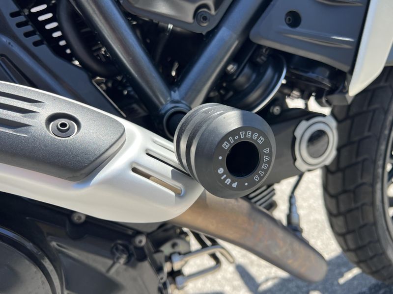 2023 Ducati Scrambler Icon 